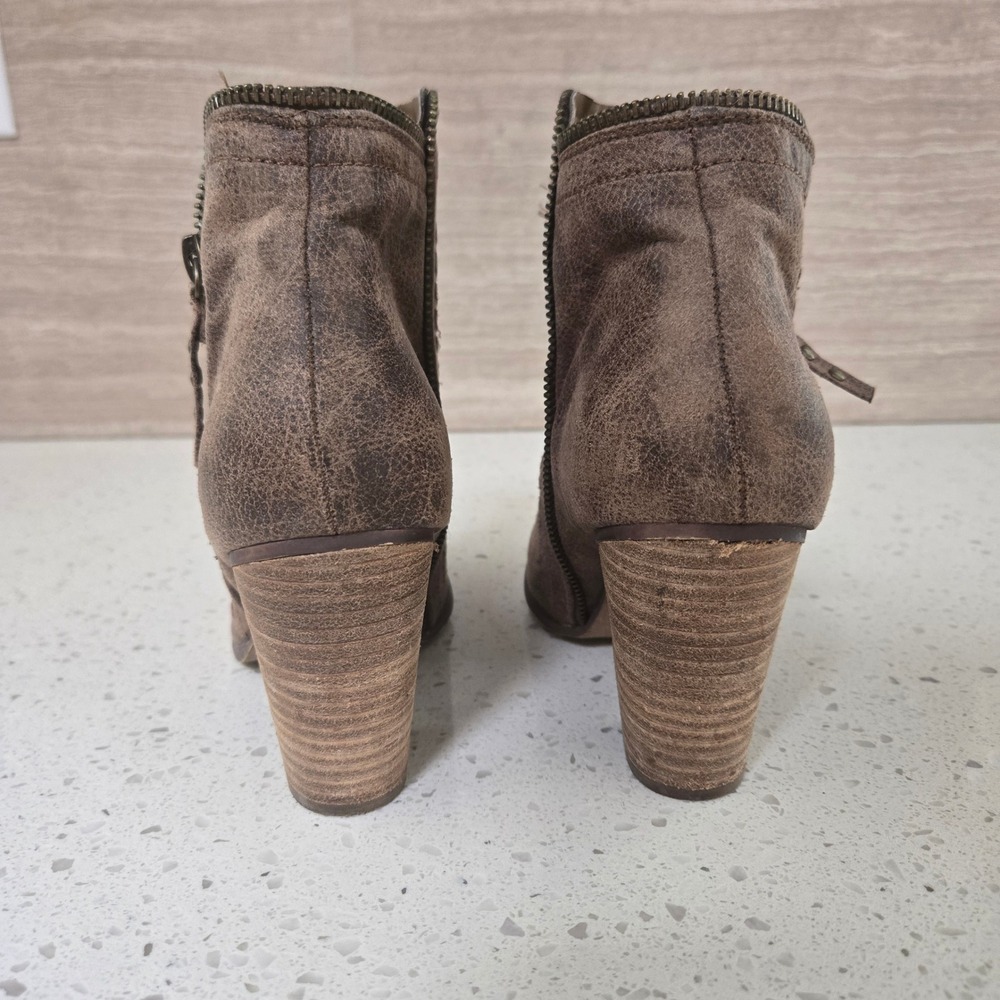 Daisy Fuentes Boots Womens 8 Caroline Brown Distressed Ankle Block Heel Stitch - Picture 7 of 10